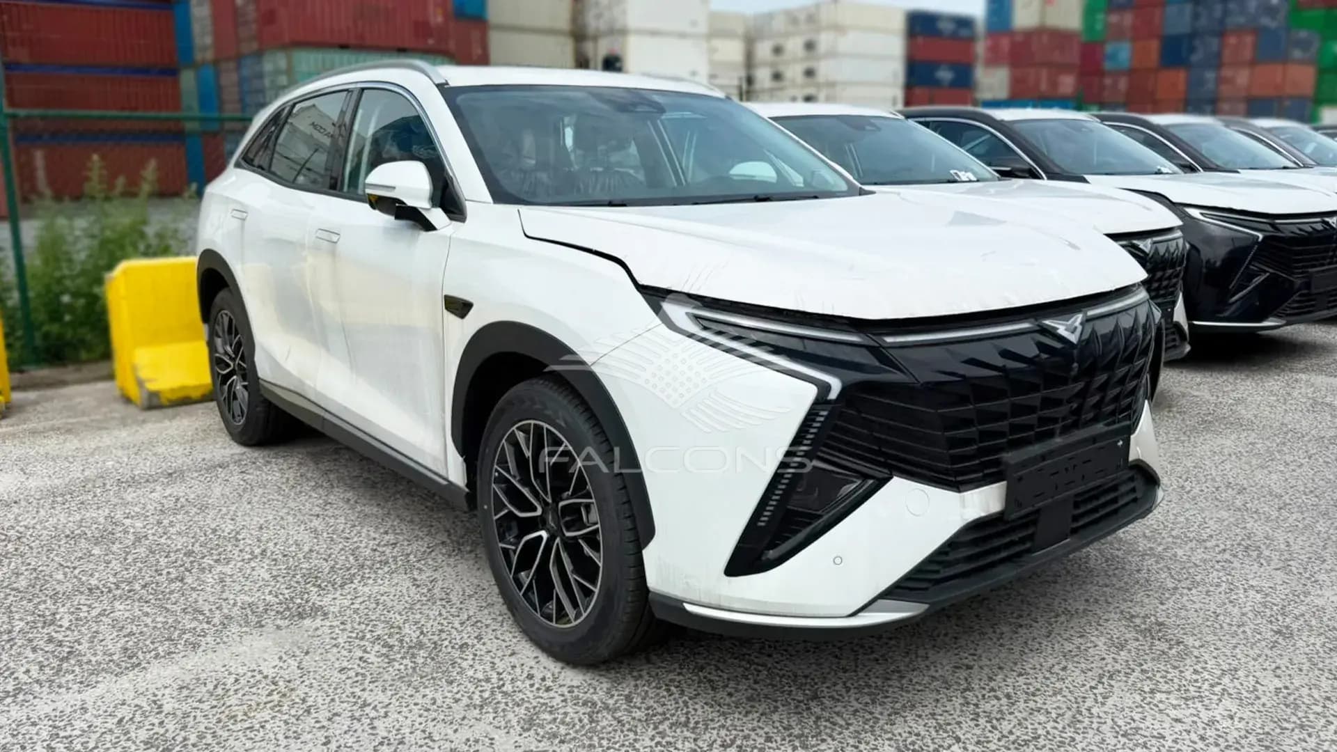 Vehicle image 3