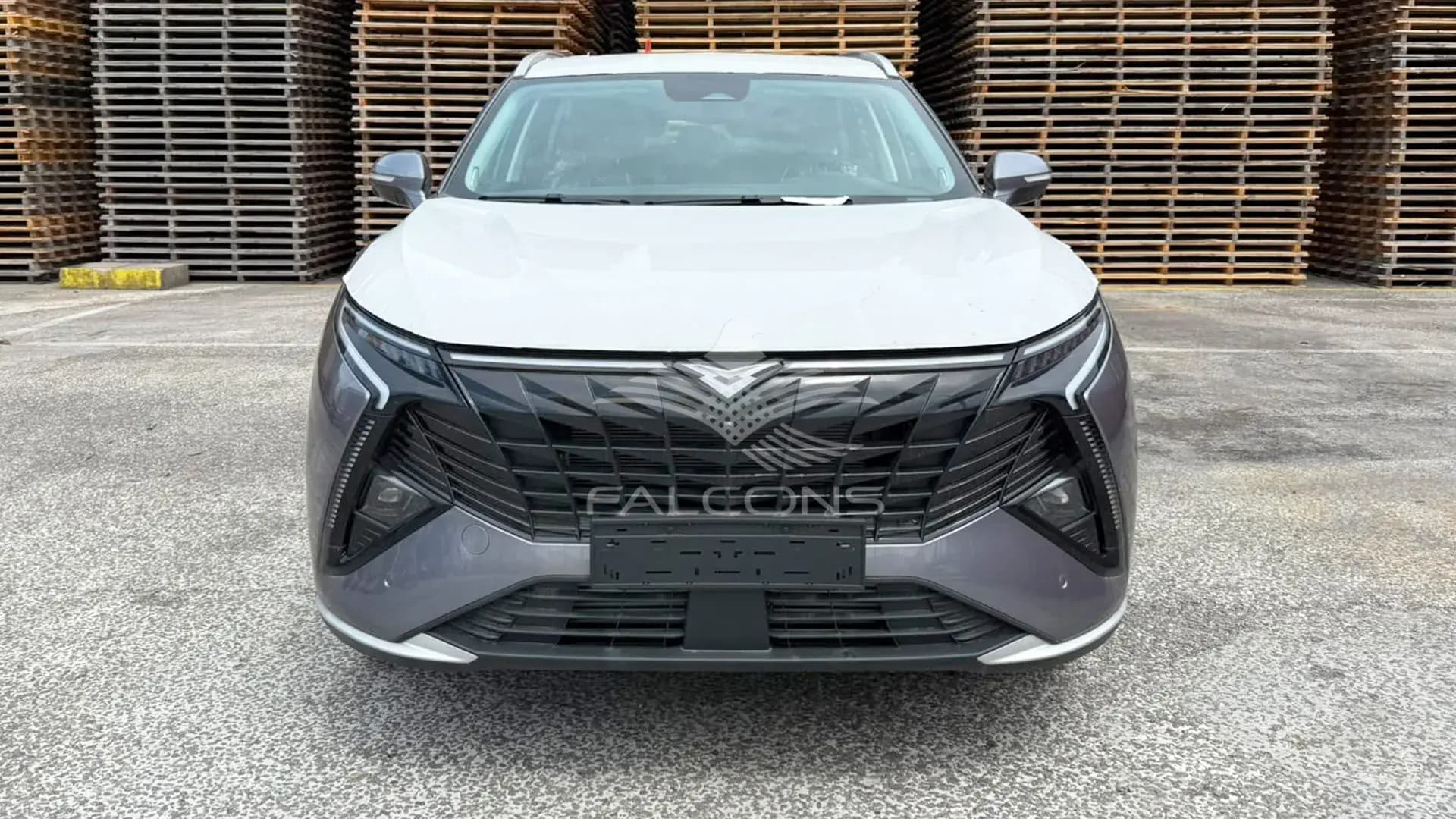 Vehicle image 8