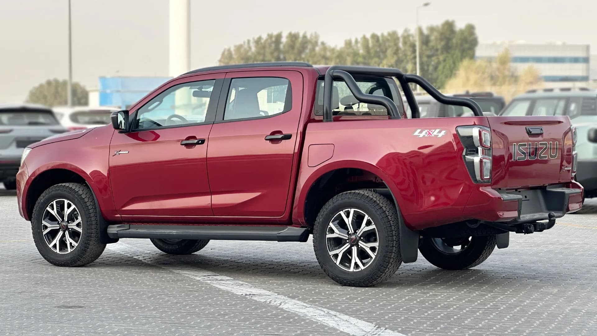 Vehicle image 3
