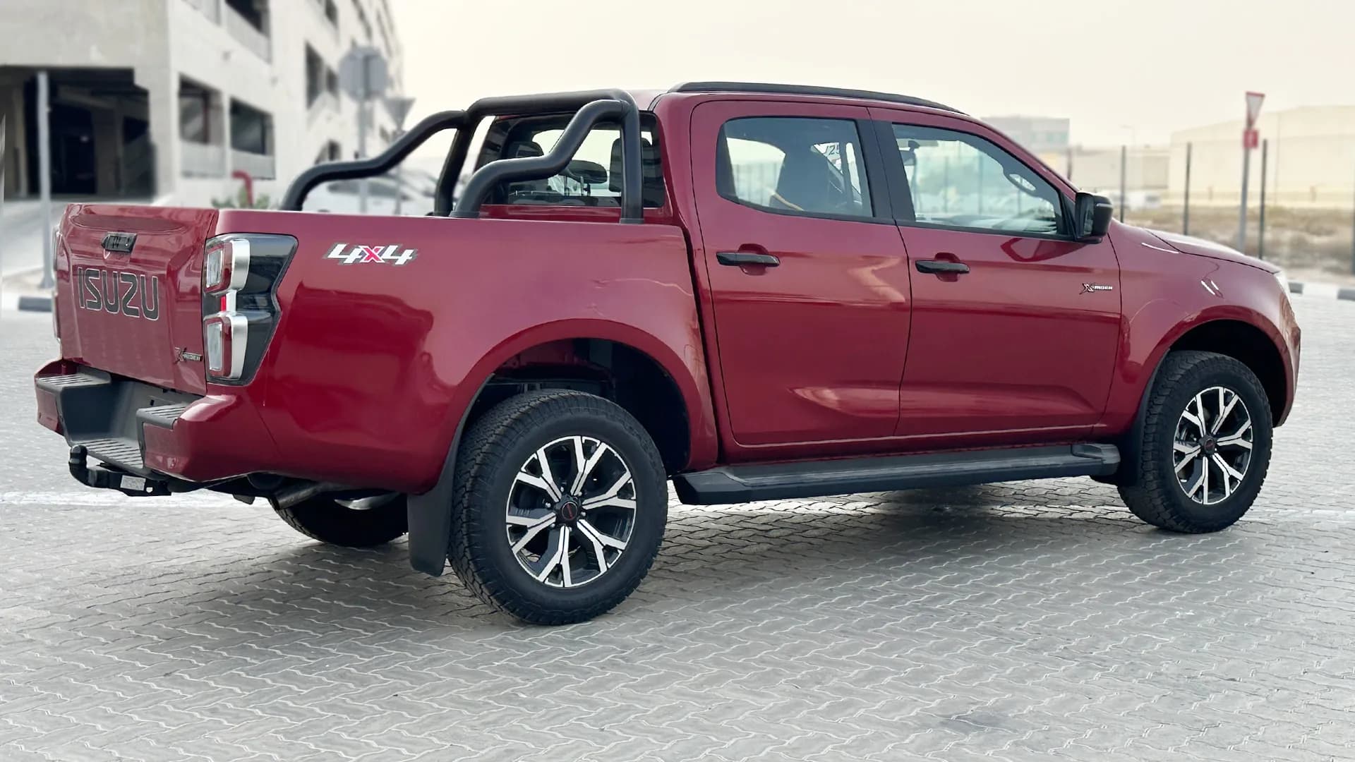 Vehicle image 5