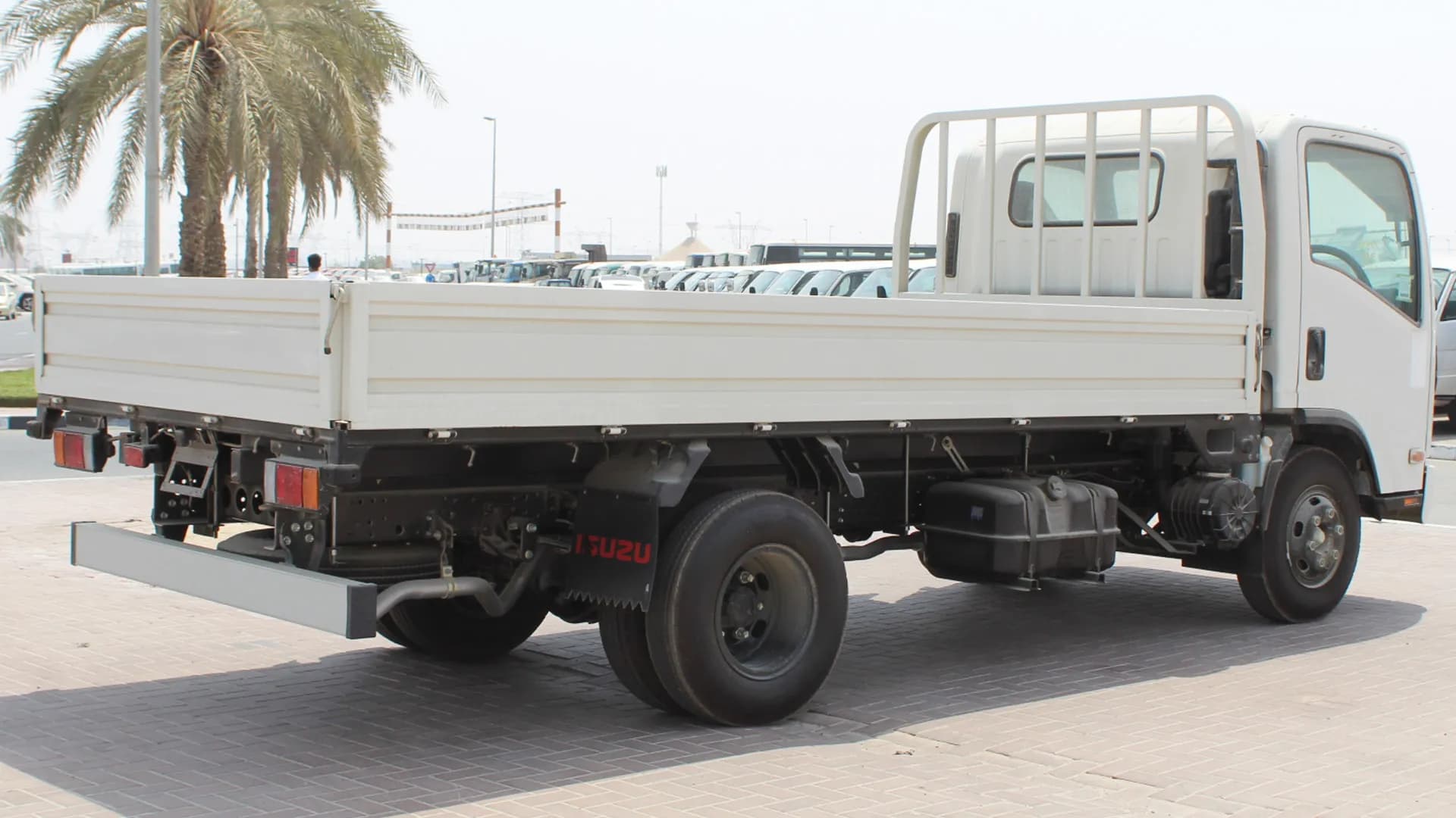 Vehicle image 4