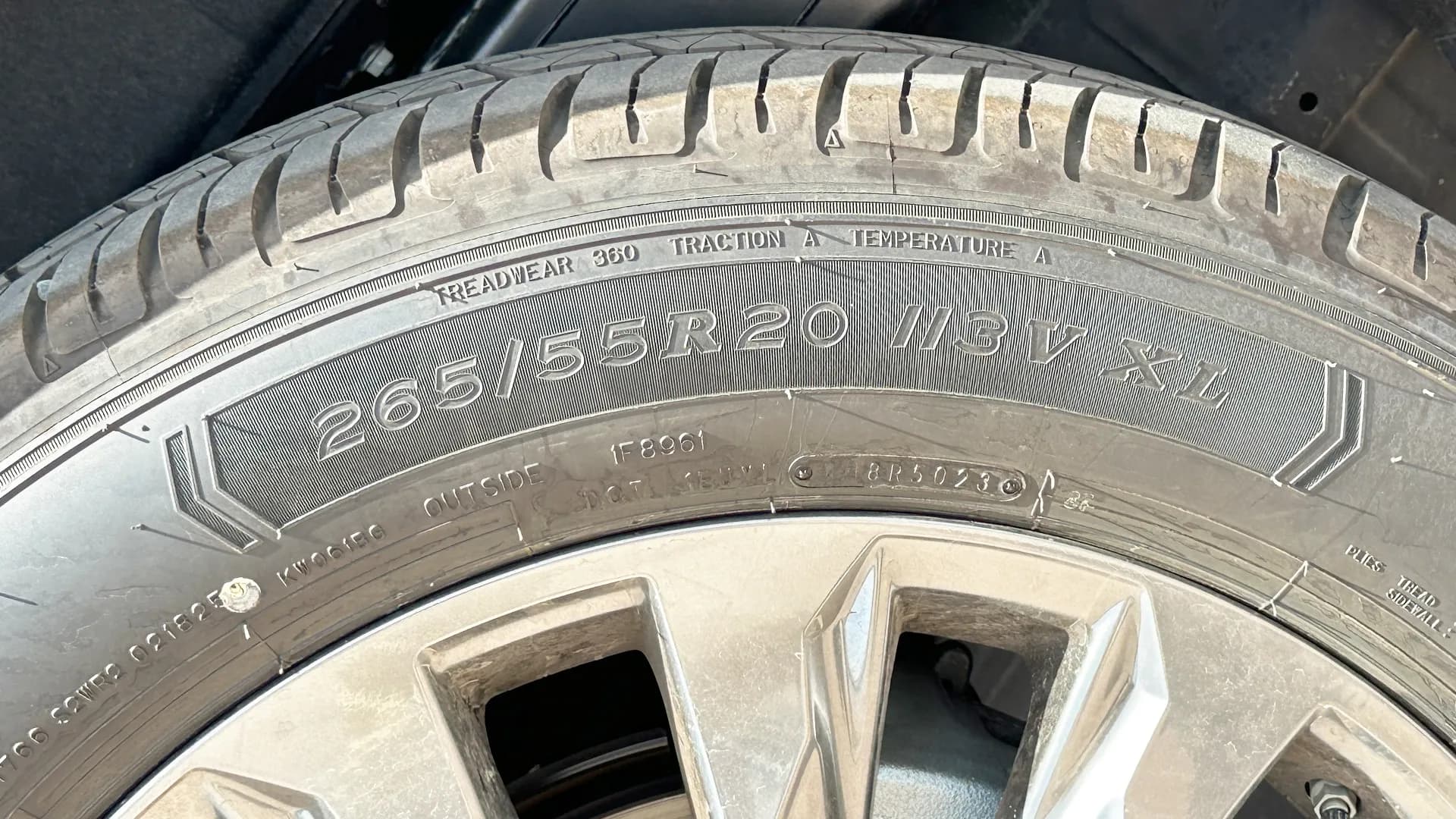 Vehicle image 8
